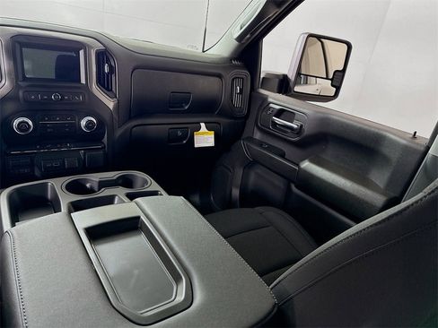 New 2026 GMC Sierra 2500 Pro w/ Convenience Package image 15