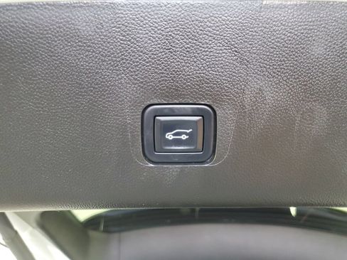 Used 2022 Chevrolet Traverse Premier w/ Redline Edition AWD/4WD image 36