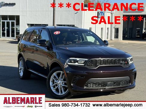 Used 2024 Dodge Durango GT image 1
