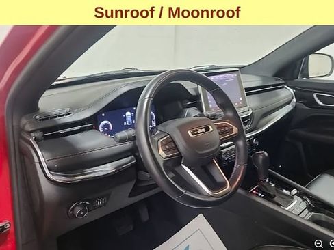 Used 2022 Jeep Compass Limited w/ (RED) Package AWD/4WD image 5