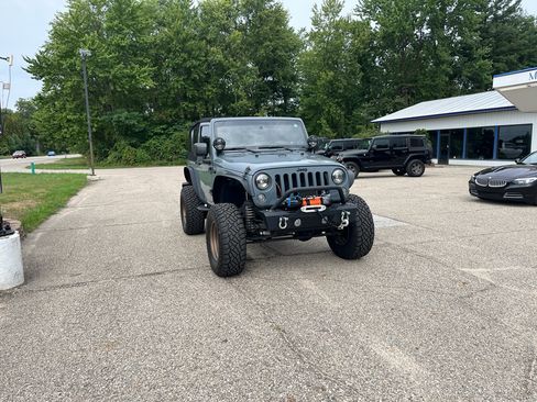 Used 2014 Jeep Wrangler Sport AWD/4WD image 3