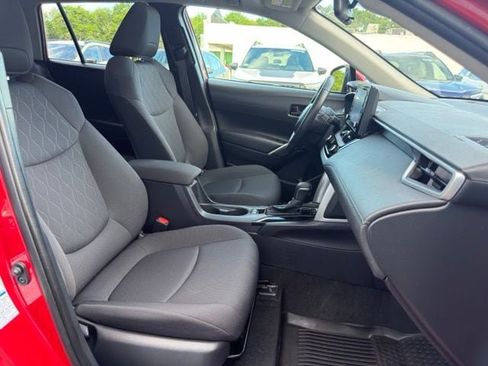Used 2022 Toyota Corolla Cross LE w/ Moonroof Package AWD/4WD image 23