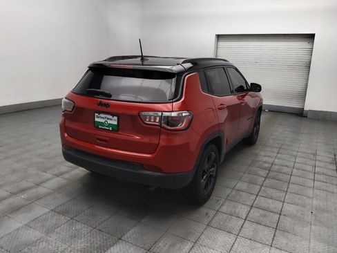 Used 2019 Jeep Compass Latitude FWD image 9