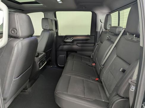 Used 2025 GMC Sierra 2500 Denali w/ Denali Reserve Package image 16