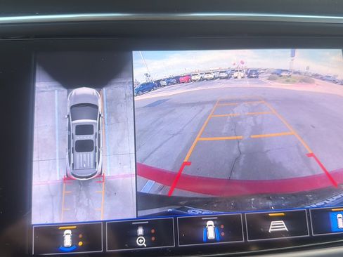 Used 2022 Buick Enclave Avenir w/ Avenir Technology Package image 6