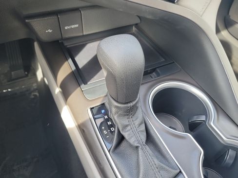 Used 2021 Toyota Camry LE w/ Convenience Package FWD image 27