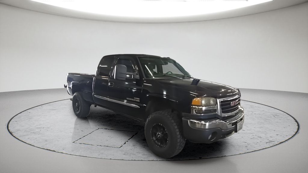 Used 2004 GMC Sierra 2500 SLT w/ Heavy-Duty Power Package AWD/4WD image 1