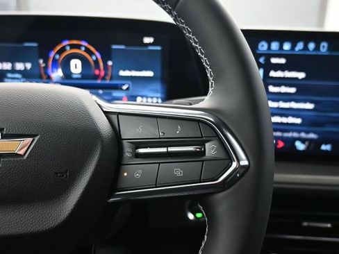 New 2026 Chevrolet Traverse LT image 17