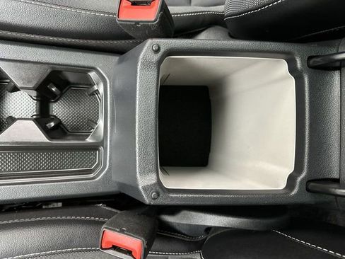 Used 2023 Volkswagen Taos SE w/ Panoramic Sunroof Package image 21