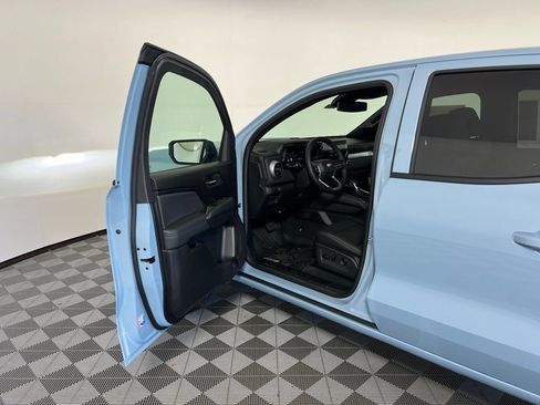 Used 2025 Chevrolet Colorado LT w/ LT Convenience Package AWD/4WD image 14