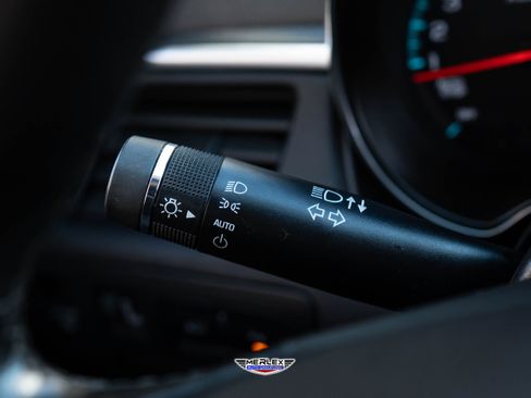 Used 2015 Chevrolet Impala LT w/ Convenience Package image 27