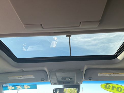 Used 2019 Chevrolet Tahoe Premier AWD/4WD image 21