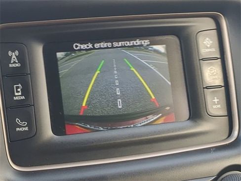 Used 2017 Jeep Grand Cherokee Laredo image 20