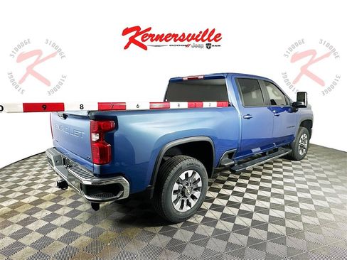 Used 2024 Chevrolet Silverado 2500 LT image 7