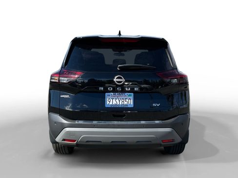 Used 2023 Nissan Rogue SV FWD image 4