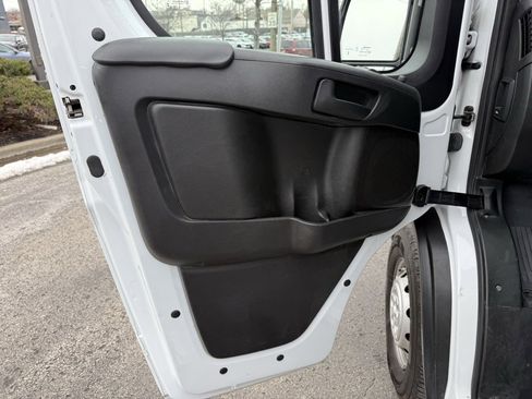 Used 2023 RAM ProMaster 2500 image 16