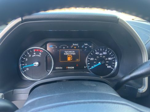 Used 2022 Ford F450 Lariat w/ Lariat Value Package image 14