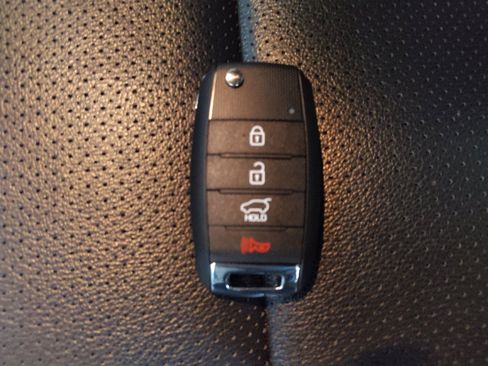 Used 2020 Kia Sportage S FWD image 32