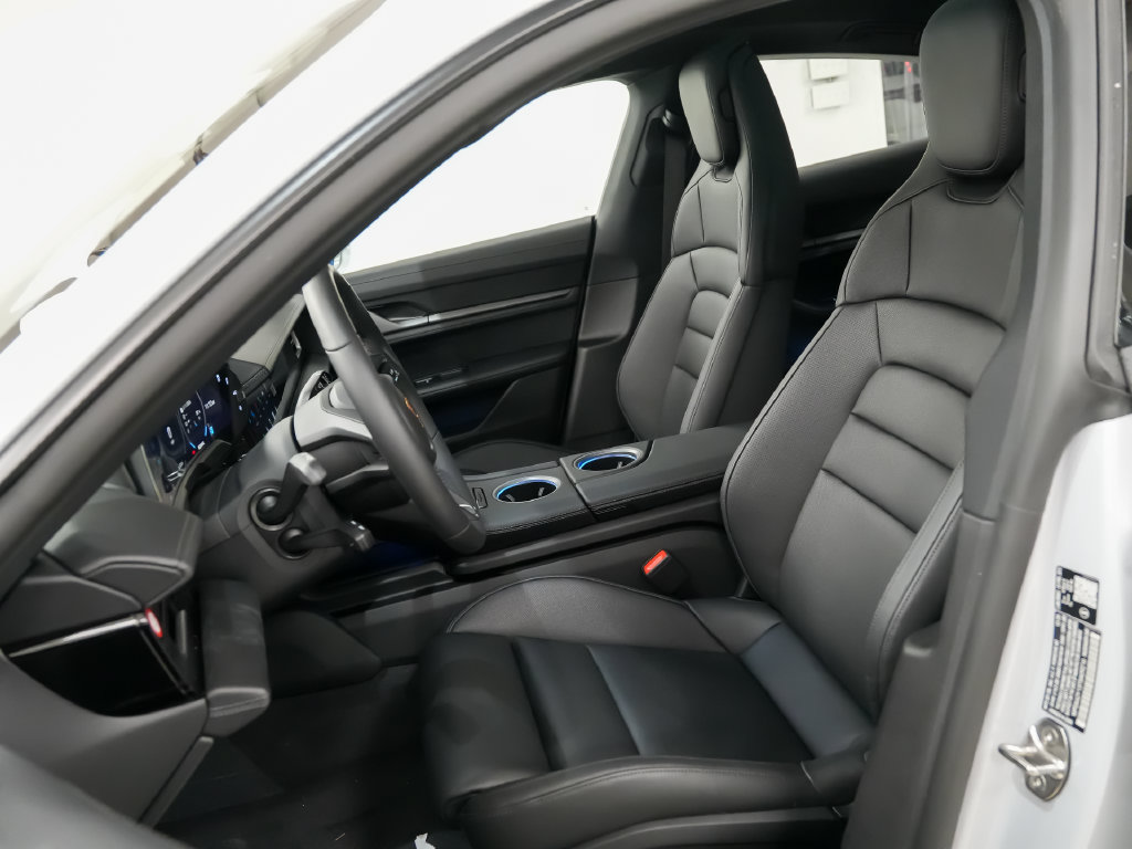Certified 2026 Porsche Taycan RWD image 5