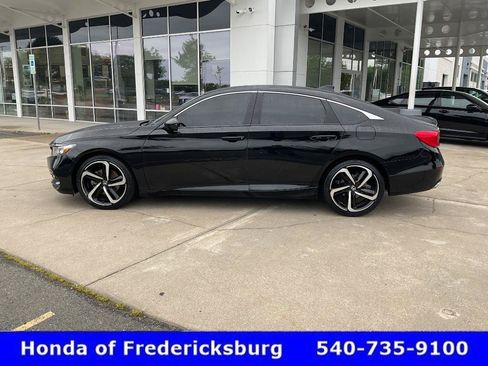 Used 2020 Honda Accord Sport image 2