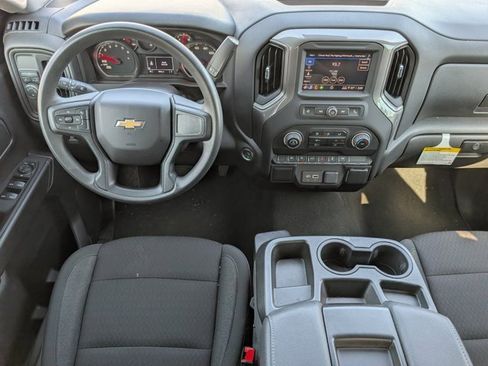 Used 2024 Chevrolet Silverado 1500 Custom image 6
