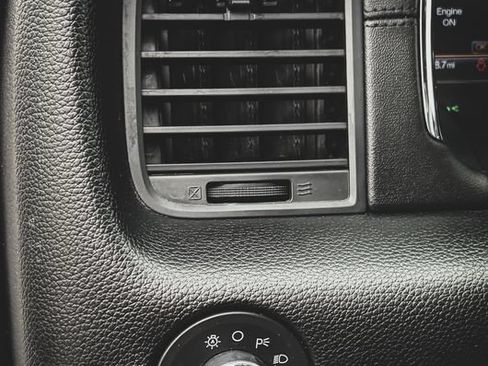 Used 2016 Lincoln Navigator L Select AWD/4WD image 10