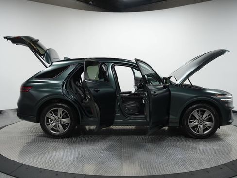 Used 2023 Genesis GV70 3.5T Sport image 10