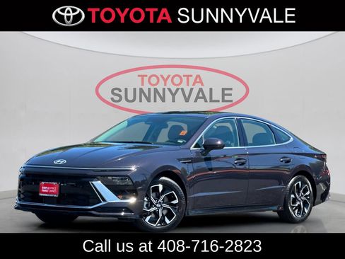 Used 2024 Hyundai Sonata SEL FWD image 2