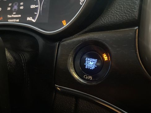 Used 2016 Jeep Grand Cherokee Limited image 32