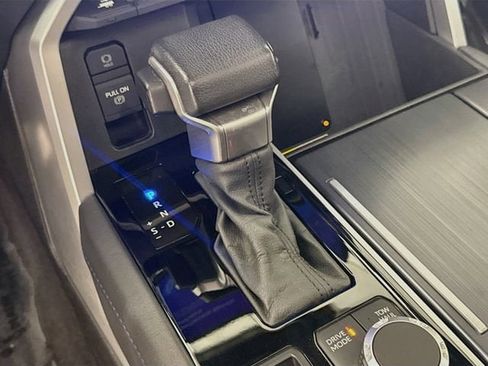 Used 2025 Toyota Tundra Platinum AWD/4WD image 16