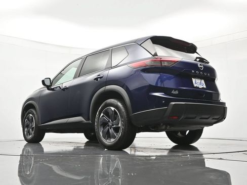 Used 2026 Nissan Rogue SV FWD image 42