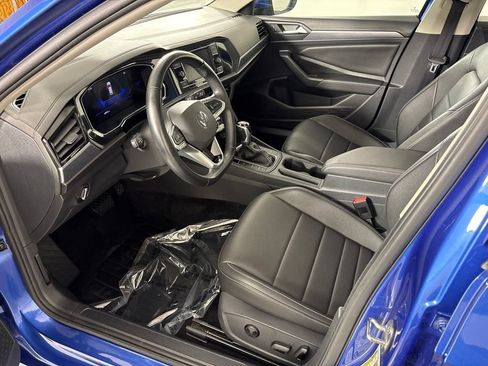 Used 2024 Volkswagen Jetta SE FWD image 30