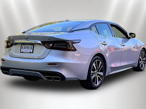 Used 2022 Nissan Maxima SV w/ Floor Mat Group FWD image 5