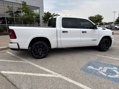 Used 2025 RAM 1500 Big Horn AWD/4WD image 32