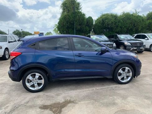 Used 2016 Honda HR-V EX image 8