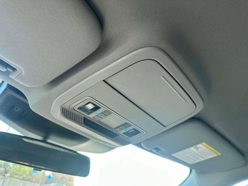 Certified 2022 Ford Explorer XLT w/ Class IV Trailer Tow Package image 34