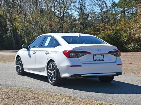 Used 2024 Honda Civic Touring image 3