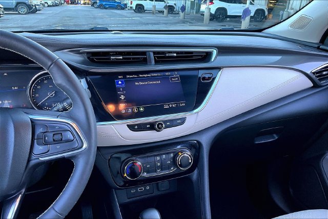 Used 2023 Buick Encore GX Preferred w/ Cold Weather Comfort Package FWD image 9