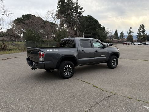 Used 2021 Toyota Tacoma TRD Off-Road image 41