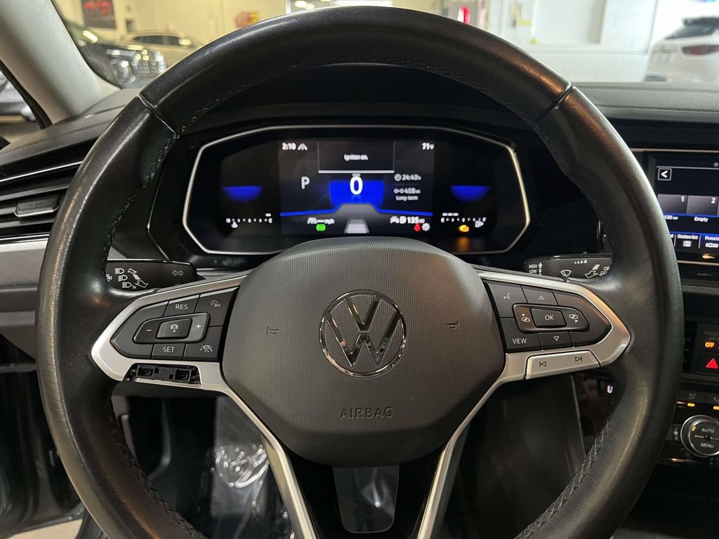 Used 2024 Volkswagen Jetta SE FWD image 18