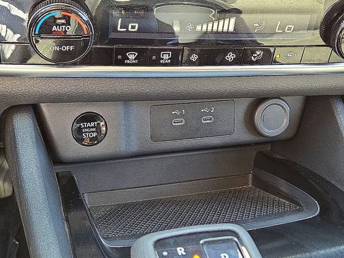 Used 2025 Nissan Rogue SV image 28