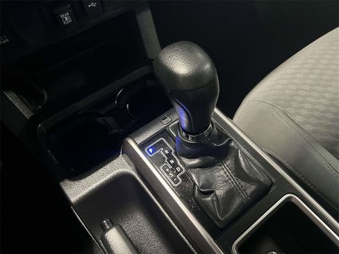 Used 2023 Toyota Tacoma SR5 w/ Technology Package image 28