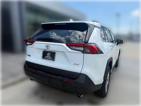 Used 2025 Toyota RAV4 XLE FWD image 7