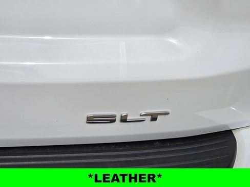 Used 2021 GMC Yukon SLT w/ SLT Premium Package image 7