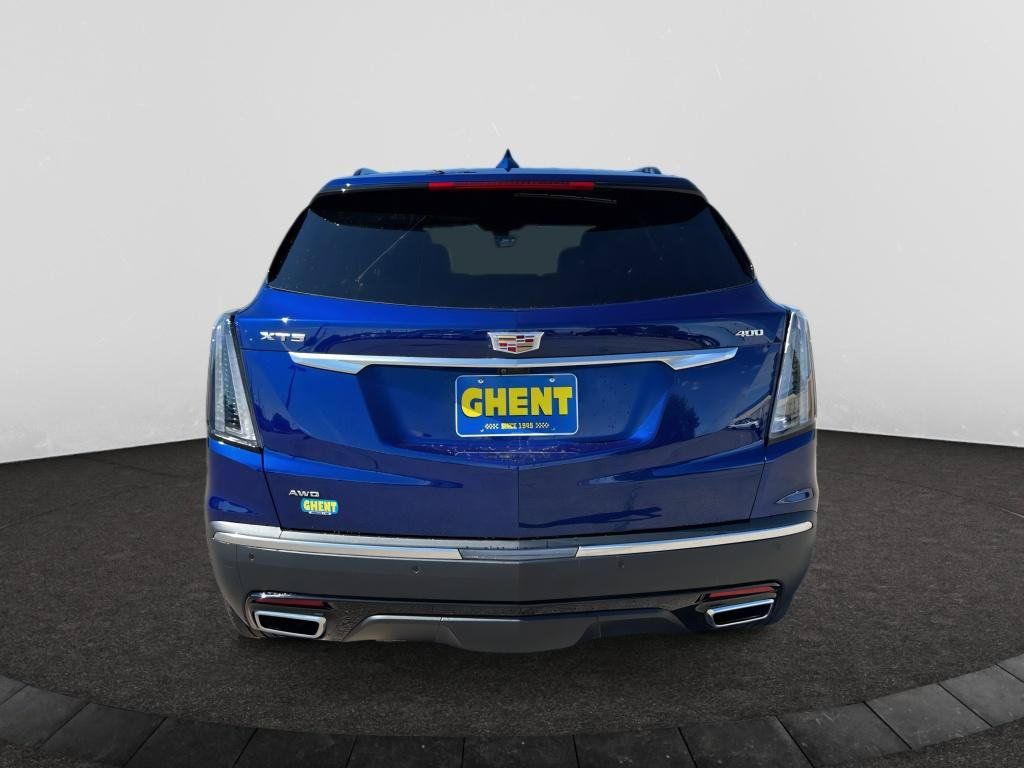 Certified 2026 Cadillac XT5 Sportv w/ LPO, Floor Liner Package AWD/4WD image 7