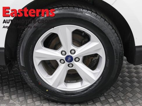 Used 2020 Ford Edge SE image 32