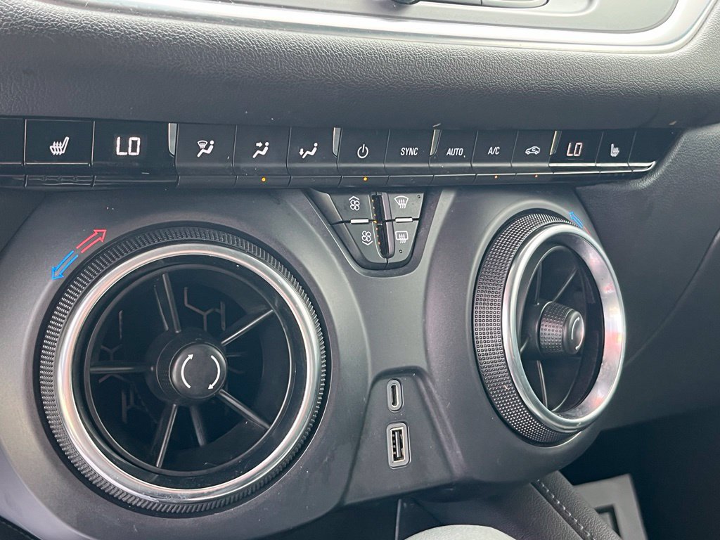 Used 2022 Chevrolet Blazer LT FWD image 22