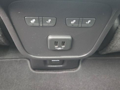 Used 2019 Chevrolet Equinox Premier AWD/4WD image 24