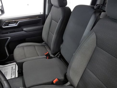 Used 2025 Chevrolet Silverado 2500 LT AWD/4WD image 32