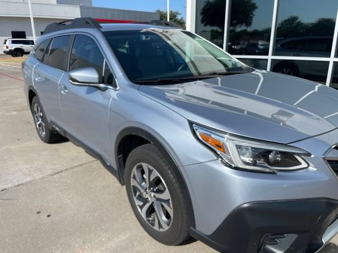 Used 2020 Subaru Outback Limited w/ Popular Package #2 AWD/4WD image 3